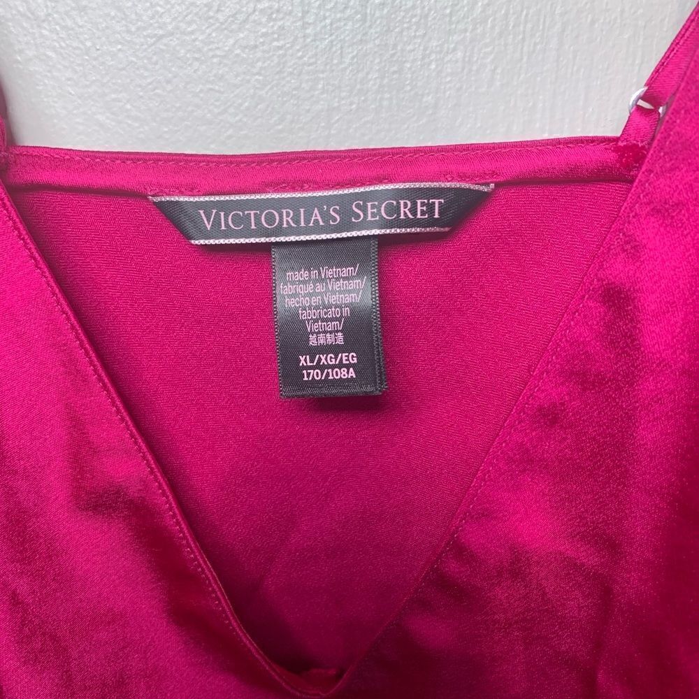 Victoria’s Secret Fuschia pink camisole size XL - Picture 3 of 6